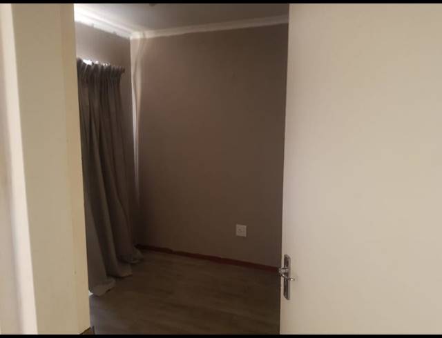 2 BEDROOM PROPERTY TO RENT IN GREEN HILLS